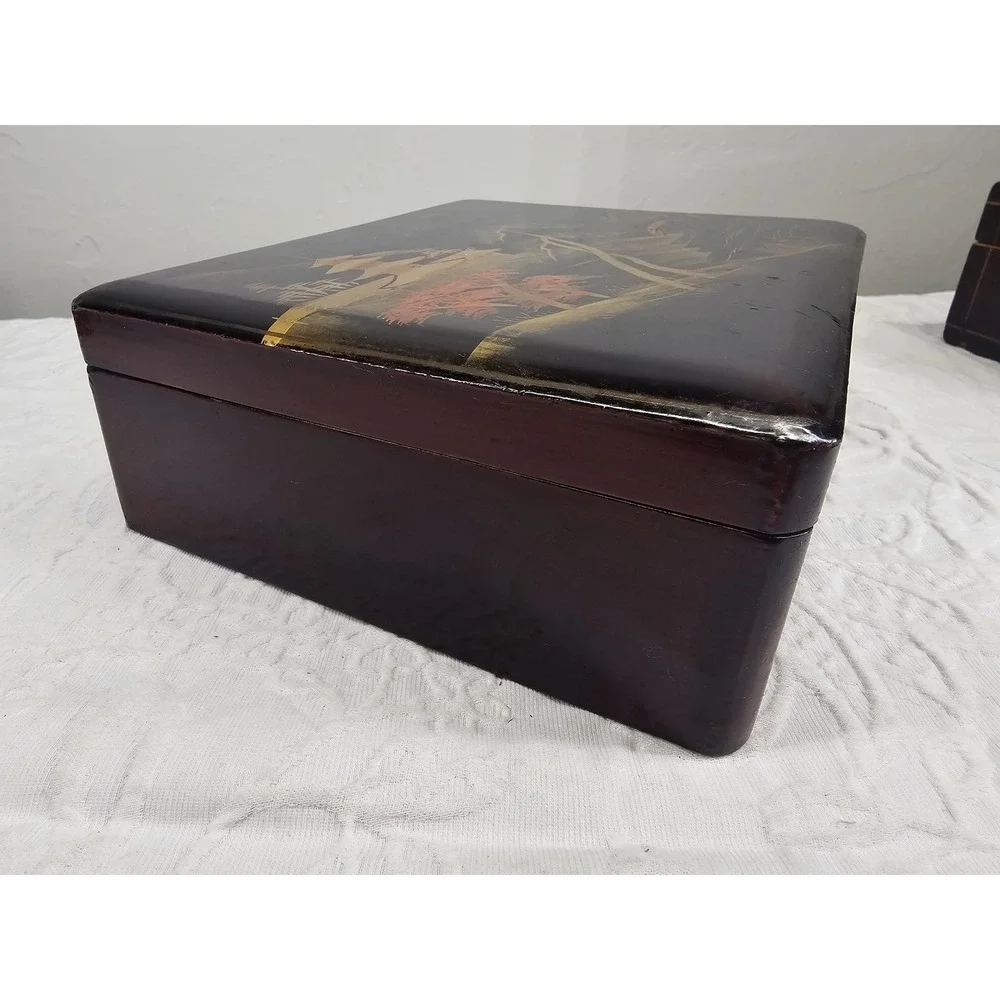 Rare Antique Japanese‎ Wood Gold Decorated And Lacquered Domed Box Signed